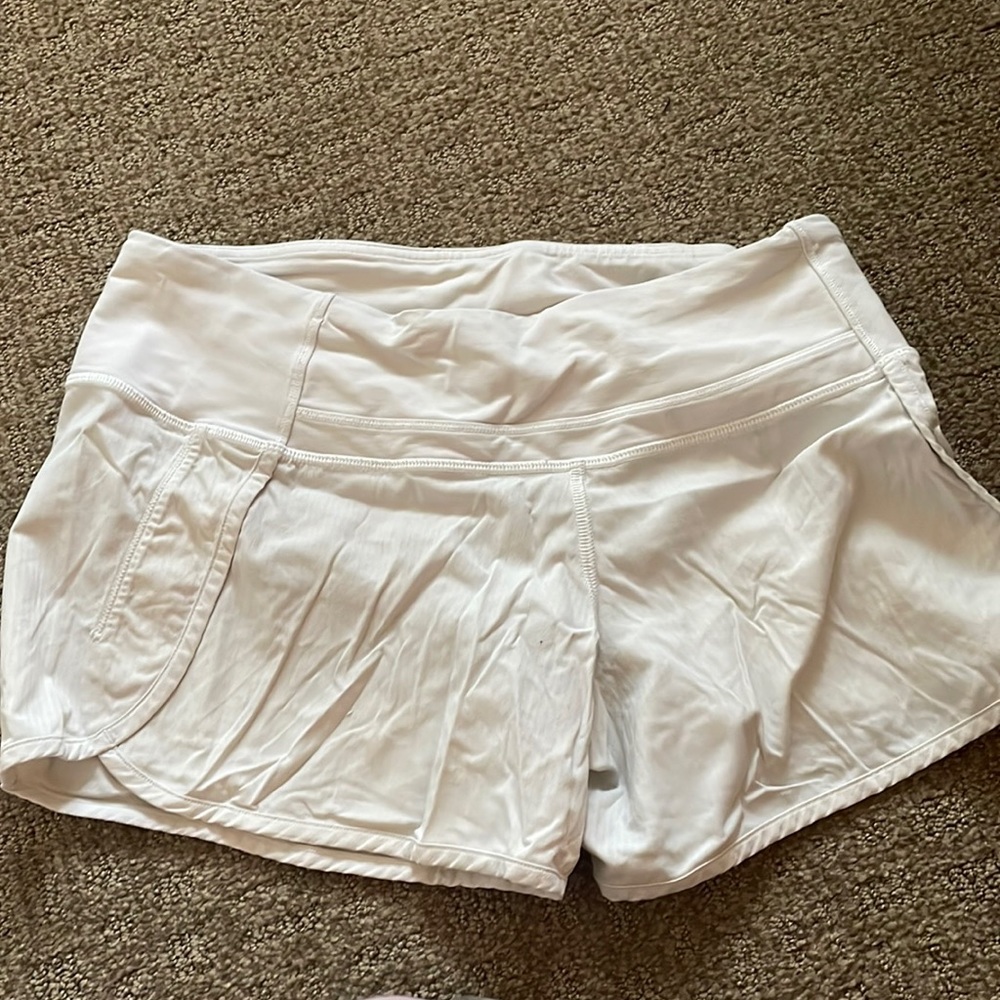 Lulu lemon Mid-rise Lined Short 4’’